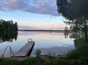 Gorgeous Muskokan Cottage on Six Mile Lake